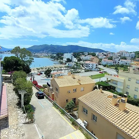 Apartment Atico En Grifeu, Llanca: Terraza, Playa A 100m, 1 Habitacion, Admite Mascotas - Es-170-91 *